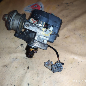 Трамблер Toyota 1E/2E/3E Corolla/Starlet/Tercel EE100/EE110/EP80/EP90/EL40/EL50 2 конт. дефект крышки и корпуса ( карбюратор ) General 19020-11320