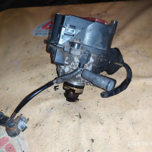 Трамблер Toyota 1E/2E/3E Corolla/Starlet/Tercel EE100/EE110/EP80/EP90/EL40/EL50 2 конт. дефект крышки и корпуса ( карбюратор ) General 19020-11320