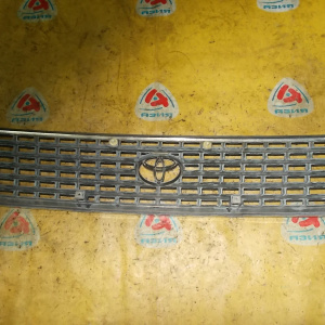Решетка радиатора TOYOTA Hiace LH100 ф.26-59 пасс