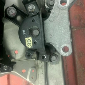 Подушка двигателя Toyota 2GR Rav4 GSA33 '2006 перед, прав