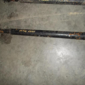 Кардан ISUZU Elf NKR66E 4HE1 R задняя часть с подвесным подшипником.