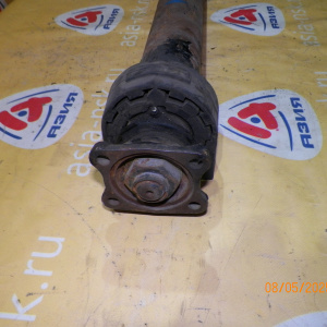 Кардан ISUZU Elf NKR66E 4HE1 R задняя часть с подвесным подшипником.