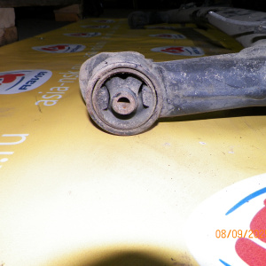 Балка Toyota SV50/AZV50/ACT/ZCT10 Vista/Vista Ardeo '2000-2003 2WD ABS DISK .Голая без ступиц. R 42101-32040