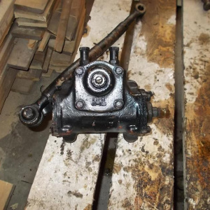 Рулевой редуктор ISUZU Giga/Forward CY51W 6WA1 (LHD). Механический..