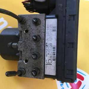 Блок ABS TOYOTA NZE124 44510-12361/2