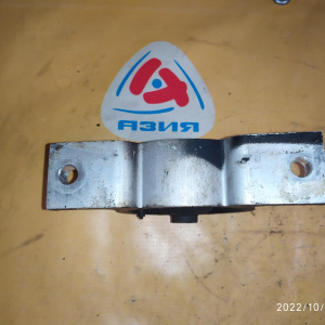 Подушка двигателя Nissan QG1# AD G10/Y11/B15 2WD ДЕФЕКТ F 11271-4M400/112704M400