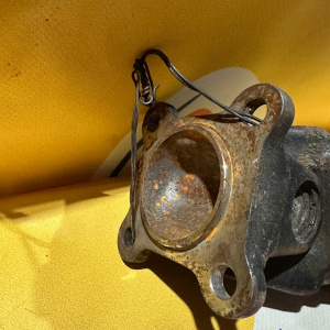 Кардан NISSAN TNU31 Presage QR25DE ДЕФЕКТ ПЫЛЬНИКА 37000-CN001