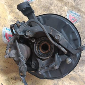 Ступица TOYOTA KCH16W/VCH16W Hiace Granvia перед, прав 4WD ABS