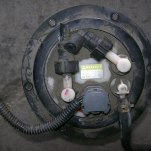 Бензонасос Mitsubishi Chariot Grandis N84W/N94W MR404514