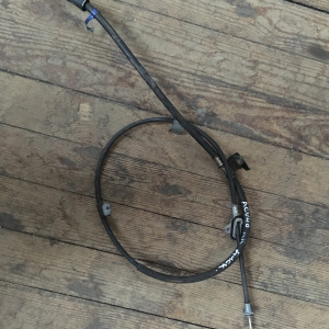 Тросик Ручника TOYOTA ACV40 Camry зад, прав диск