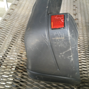 Бампер Ford Escape EPFW/TM3/TM1 '2000-2006 зад с катафотами