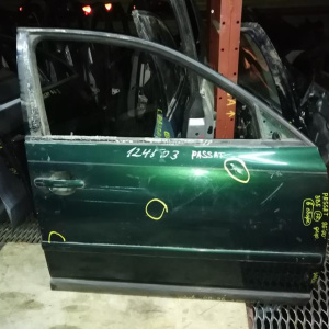 Дверь боковая Volkswagen Passat B5/3B2/3B3/3U4 '1996-2000 перед, прав в сборе (дефект)