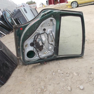 Дверь боковая Volkswagen Passat B5/3B2/3B3 '1996-2000 зад, лев Sedan в сборе