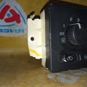 Блок управления климат-контролем Chevrolet GMT360/KC Trailblazer (дефект крепления слева) F 15084170,