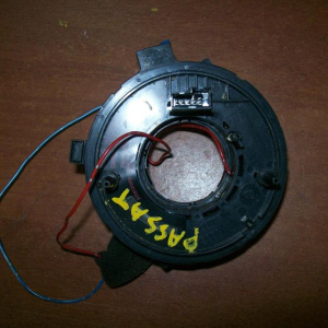 Шлейф подрулевой Volkswagen B5/3B2/3B3 Passat '1998-2005 1J0959653B