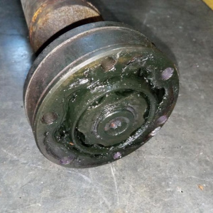 Кардан Audi B6/8E2 A4 BBJ/AKE/AMB R 1.8T 5AT (дефект подвесного) 8E0521101D