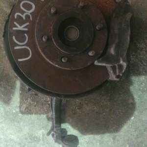 Ступица TOYOTA UCK30/UCK31/GSK30/VCK30 Tundra перед, лев 2WD ABS. В сборе. 43330-39655.  43330-39805.  43330-39825