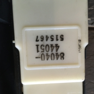 Пульт стеклоподъемника TOYOTA Isis ZGM11 перед, прав 84040-44051