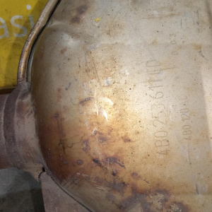 Глушитель Audi A6 C5/4B2 AVK '2004 3.0 задняя банка, обрезанная R 4B0253611CD