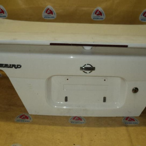 Крышка багажника NISSAN Bluebird U14 со спойлером