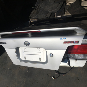 Крышка багажника NISSAN Bluebird U14 со спойлером