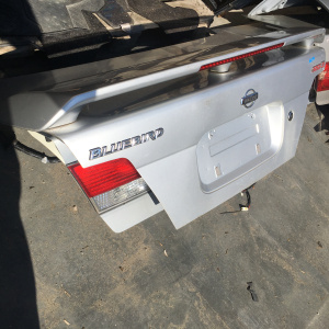 Крышка багажника NISSAN Bluebird U14 со спойлером