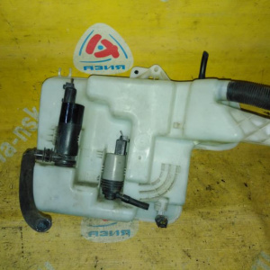 Бачок омывателя BMW 5-Series E60 Sedan 3L+2 насоса+датчик (под омыватель фар) 61677179453