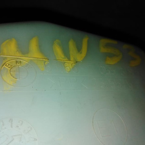 Бачок омывателя BMW 5-Series E60 Sedan 3L+2 насоса+датчик (под омыватель фар) 61677179453