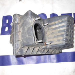 Корпус воздушного фильтра Ford Escape TM1 USA Mercury Mariner '2002