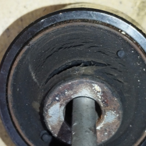 Подушка двигателя Toyota 1MZ Harrier MCU15 верх ДЕФЕКТ перед, прав в 12363-20040