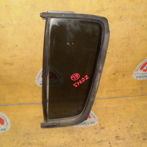 Форточка двери SUZUKI Swift ZC11S зад, лев