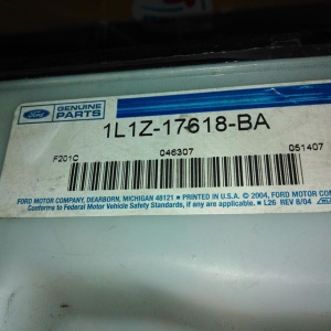 Бачок омывателя Ford Expedition UN93/UN173 +1 насос 2 выхода+датчик 1L1U-17B613-BC '1997-2002