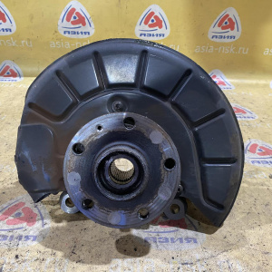 Ступица Volkswagen 1T1/1K1/1K2/5K1/5N1/5N2/8P1/8UG Jetta перед, прав голая (дефект подшипника) 1K0407256AA