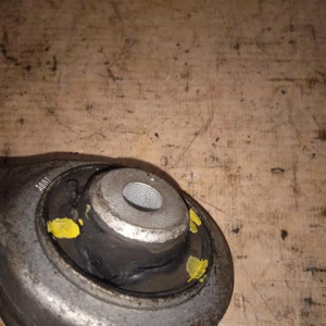 Рычаг Audi A6 C6/4F2 перед, прав в короткий сзади (дефект сайлентблока)