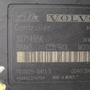 Блок ABS Volvo S60 RS/TS/SW/CZ 30714956 P30714952 30793489 '2005-