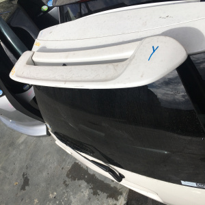 Дверь задняя TOYOTA Raum EXZ10/EXZ15 спойлер