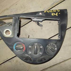 Блок управления климат-контролем Ford Focus '2001