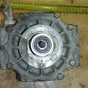 Компрессор кондиционера MITSUBISHI 4G69 БЕЗ ШКИВА И МУФТЫ MR513398
