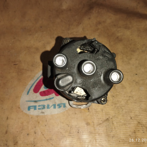 Трамблер NISSAN GA16-DS/GA16-I/GA15-E N13/N14/B12/W10/Y10 передний привод 4 конт. ДЕФЕКТ КРЫШКИ  европа выносная катушка