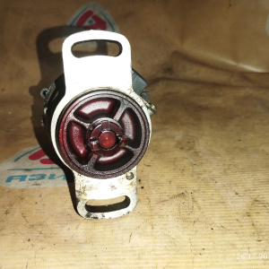 Трамблер NISSAN GA16-DS/GA16-I/GA15-E N13/N14/B12/W10/Y10 передний привод 4 конт. ДЕФЕКТ КРЫШКИ  европа выносная катушка