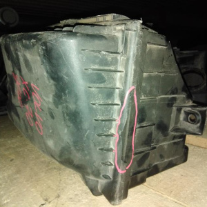 Корпус воздушного фильтра Volvo S60 B5254T2 5CYL TURBO (дефект крышки) 8649673 '2001-2009