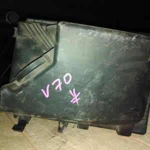 Корпус воздушного фильтра Volvo S60 B5254T2 5CYL TURBO (дефект крышки) 8649673 '2001-2009