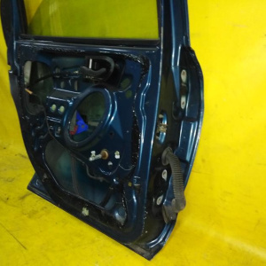 Дверь боковая Ford Mondeo 1 FD/GBP '1993-1996 зад, лев Дефект