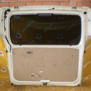 Дверь задняя NISSAN Serena C24 '2003 пасс.низ.крыша (спойлер+камера)