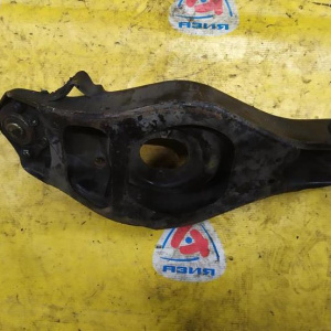 Рычаг Toyota GS130/JZS130LS130/MS130/MS132/YS130/YS132/GS141/JZS140/JZS143 Crown перед, лев н Поперечный под пружину.С шаровой.