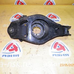 Рычаг TOYOTA GS130/JZS130LS130/MS130/MS132/YS130/YS132/GS141/JZS140/JZS143 перед, прав н Поперечный под пружину. С шаровой.