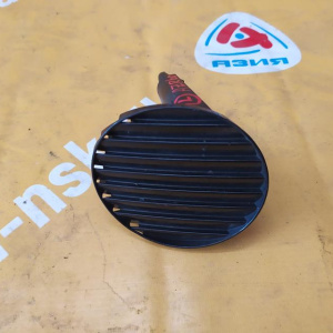Заглушка в бампер Toyota Noah AZR60 L тум.52-040