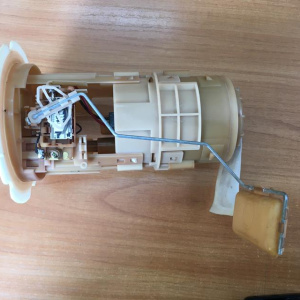 Бензонасос Nissan AD/Wingroad Y11 2 трубки 20cm