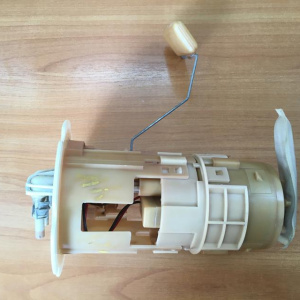 Бензонасос Nissan AD/Wingroad Y11 2 трубки 20cm