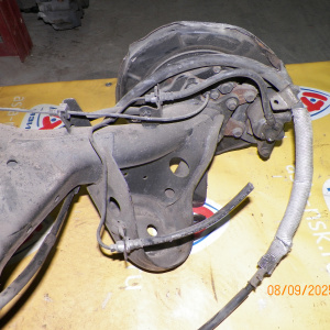 Балка HONDA RG1 Stepwgn '2006 ABS DISK. В сборе с тросами ручника. R